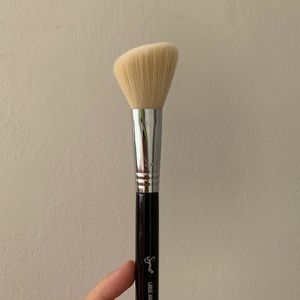 Sigma blush brush F40